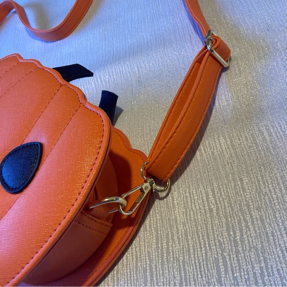 Orange Pumpkin Jack-O-Lantern Crossbody Bag - Picture 3 of 5